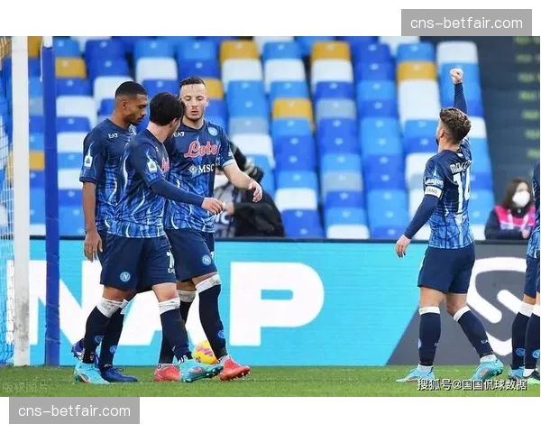 战术板:图卢兹三月变阵三后卫,防守稳健度显著提升