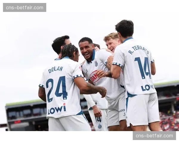 马略卡2-1逆转西班牙人，皮克尔破门+染红萨姆·科斯塔建功