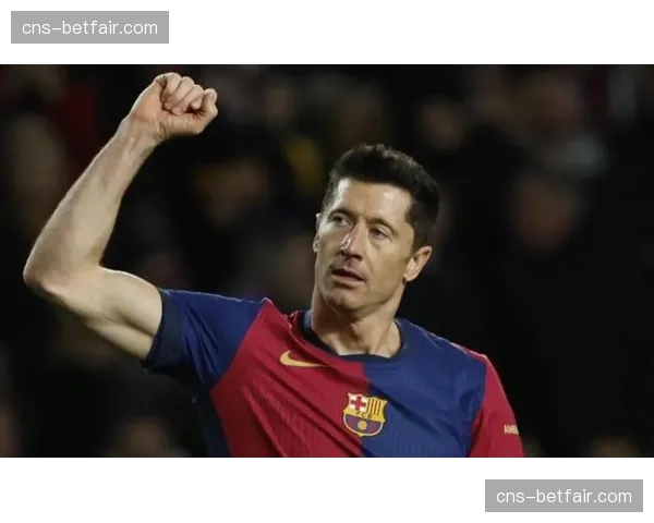 莱万传记作者透露：波兰前锋不适应在巴萨成为替补，未来可能去美职联和沙特